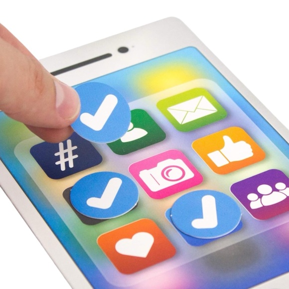 Social Bingo Board Game - NWT - Picture 4 of 5